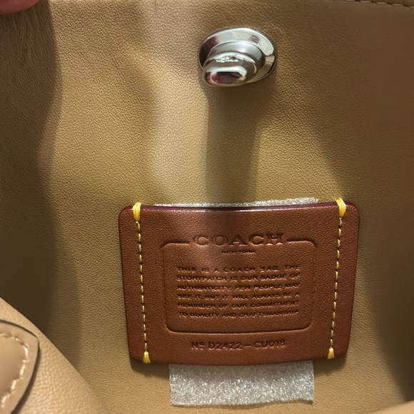 Coach Suede Willow Tote Bag 24 With Rivets - Picture 5 of 13